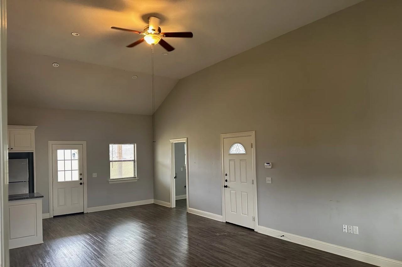 12407 Fm 346 W - Photo 2 of 16