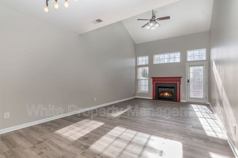 1335 Watson Mills St Nw - Photo 3 of 17