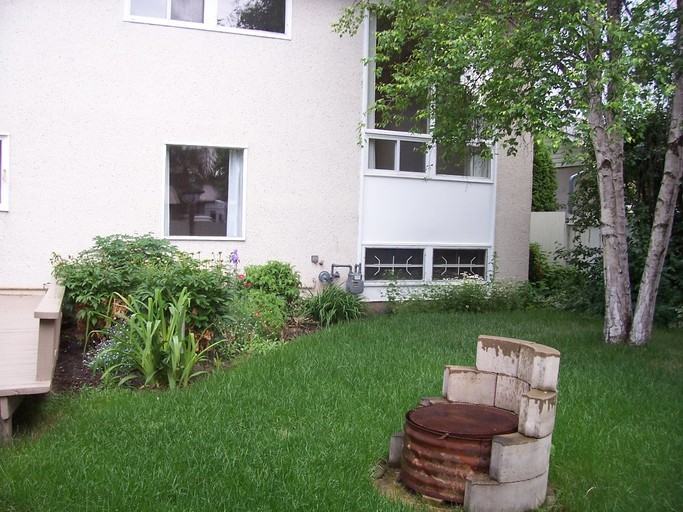 3614 114 St Nw - Photo 2 of 9