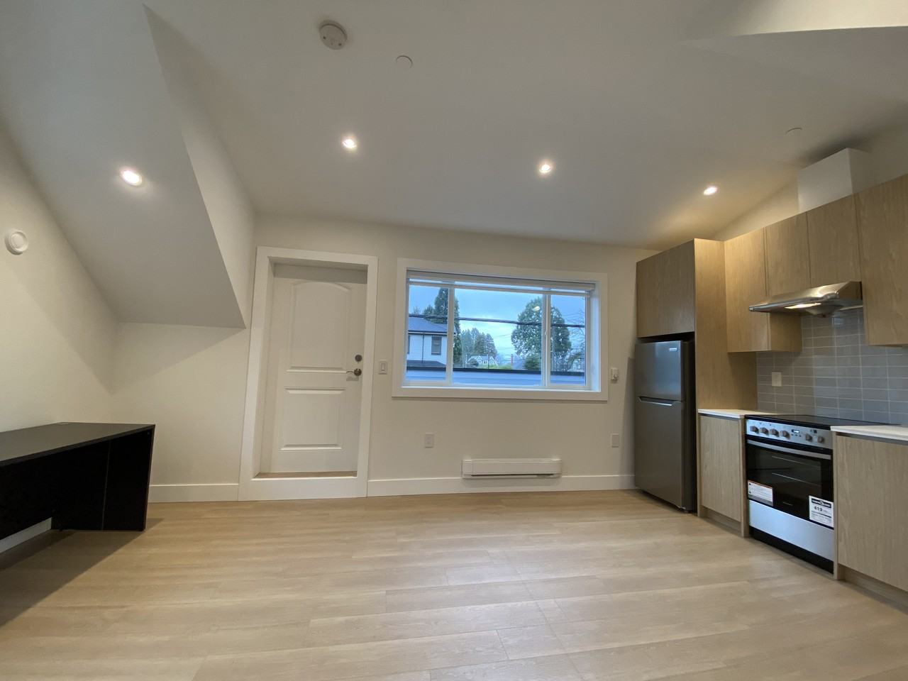 3171 Tolmie Street - Photo 2 of 14