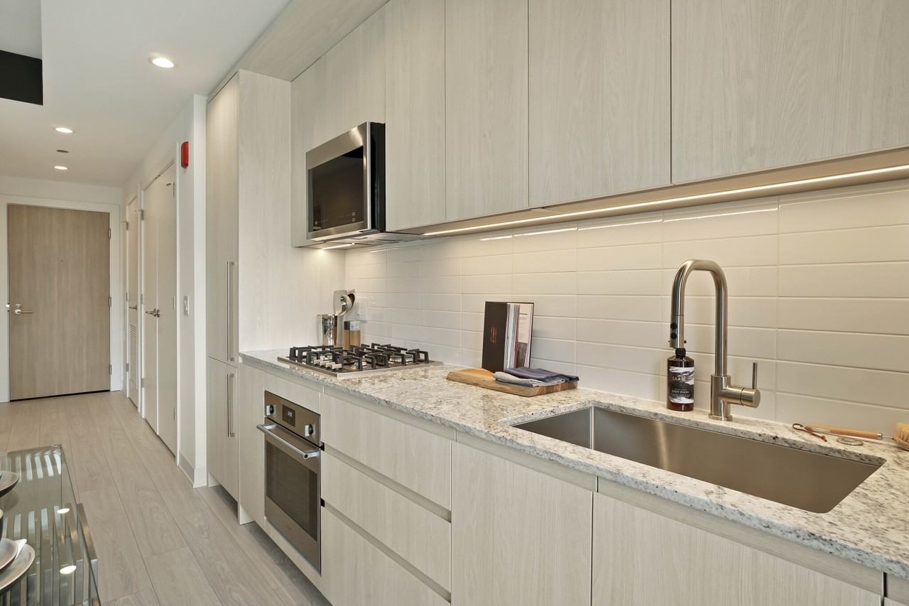 354 N Union Ave - Photo 3 of 17