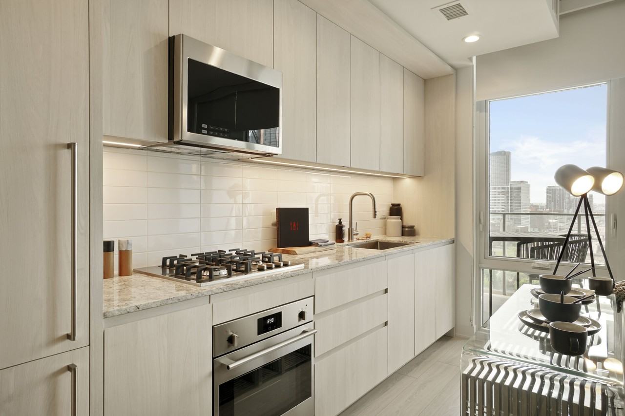 354 N Union Ave - Photo 4 of 17