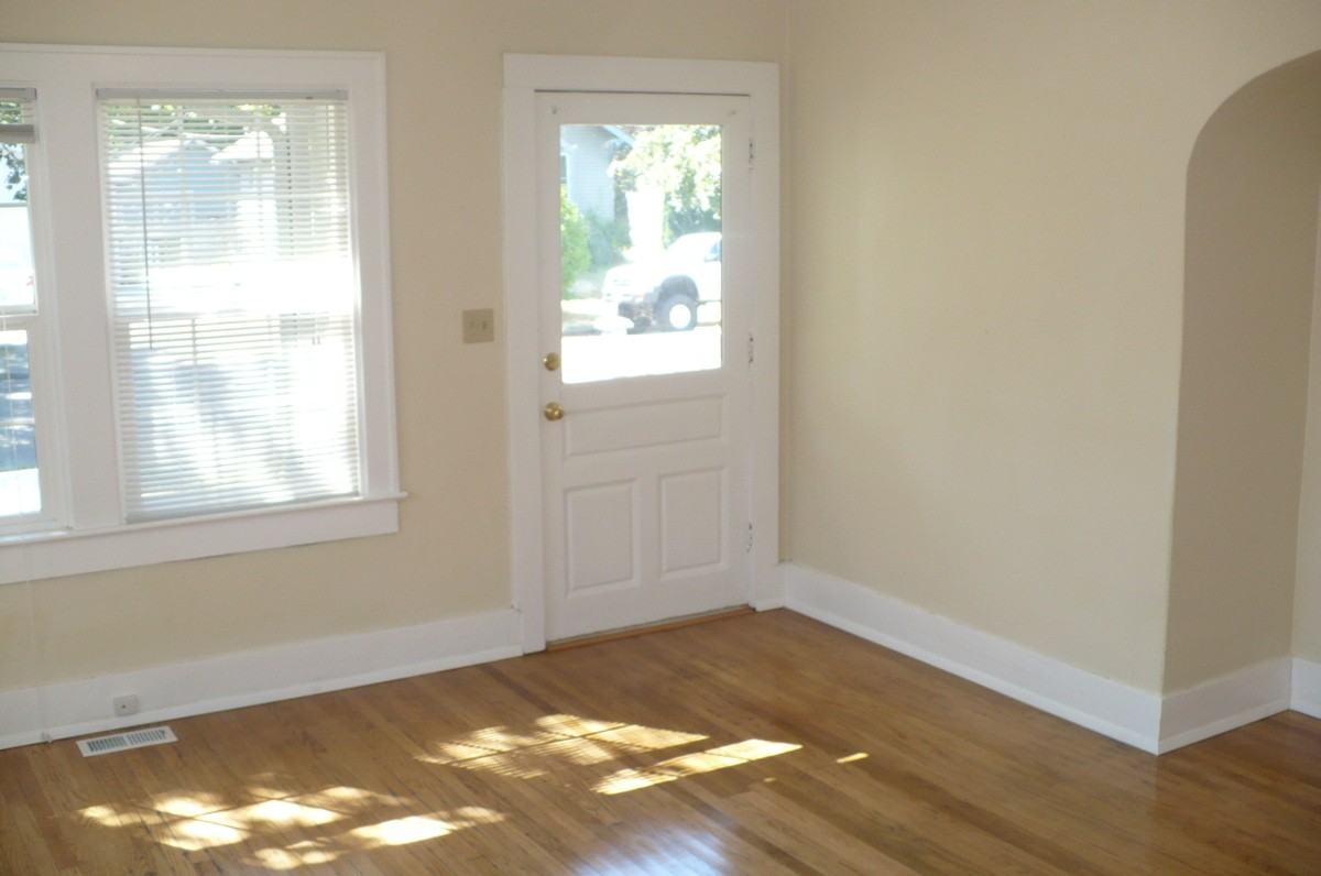 1640 Cottage Street Northeast - Photo 2 of 19