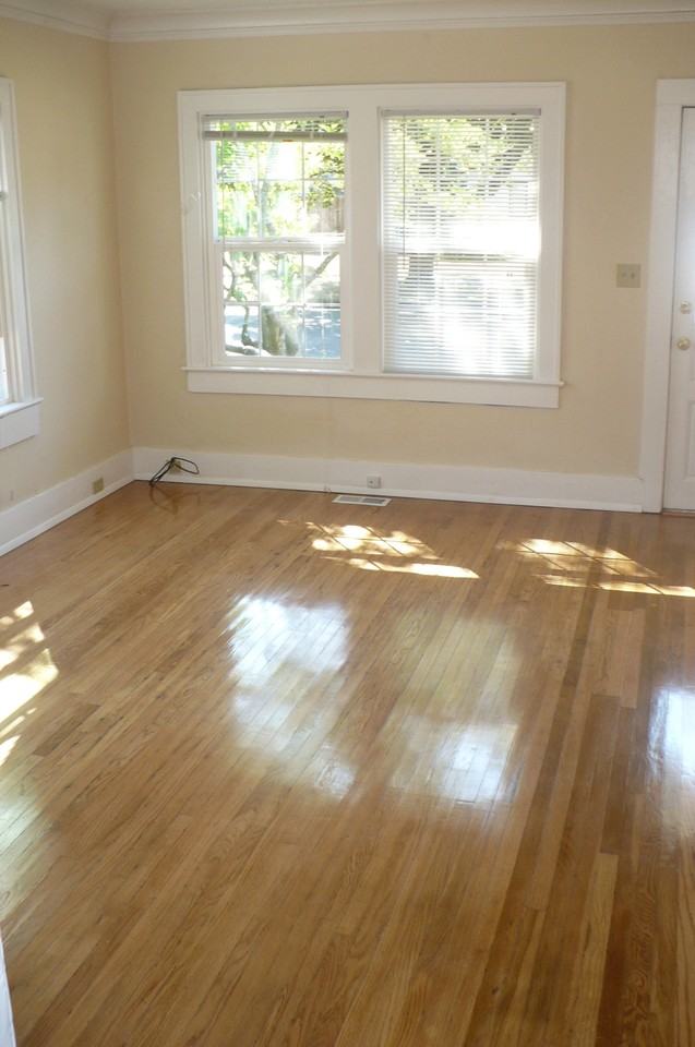 1640 Cottage Street Northeast - Photo 3 of 19