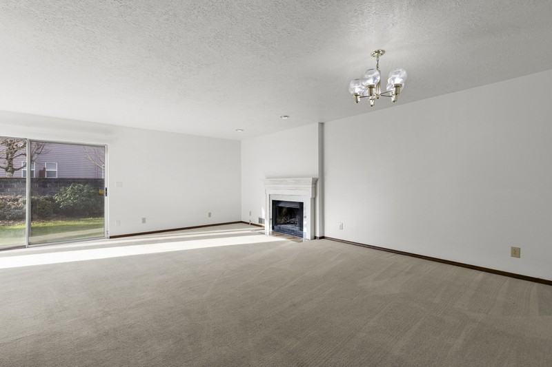 1647 Ne 169th Ave - Photo 2 of 28