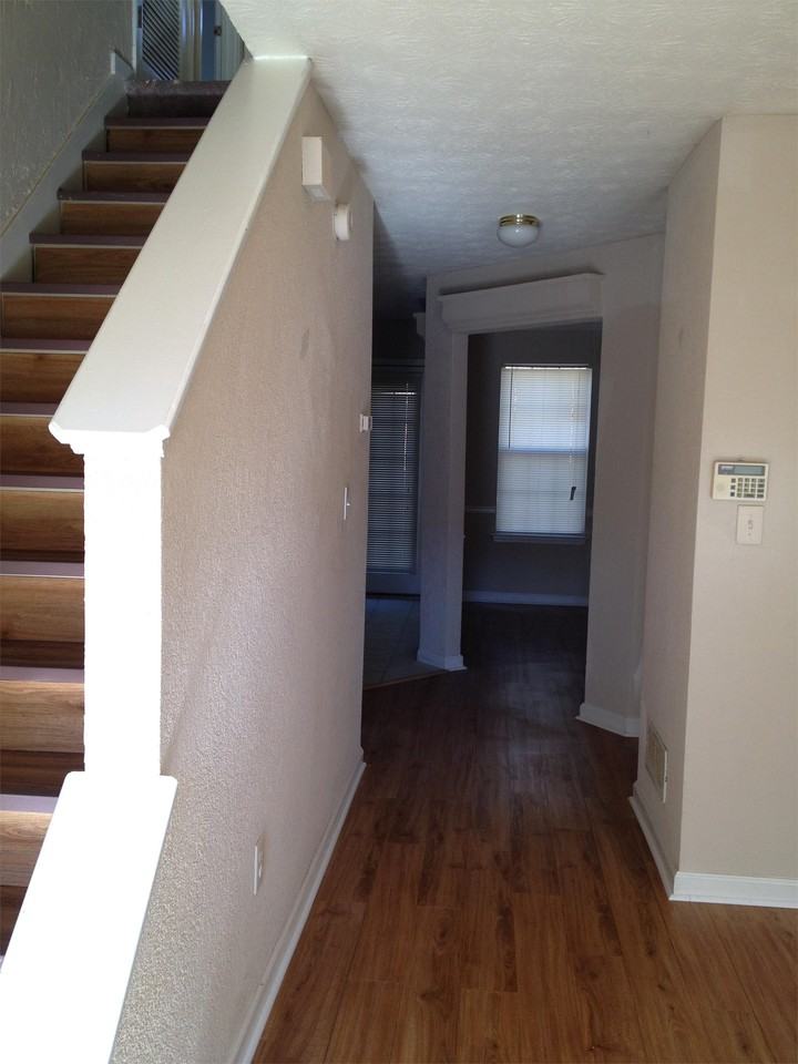 6634 Coventry Pt #1 - Photo 6 of 28