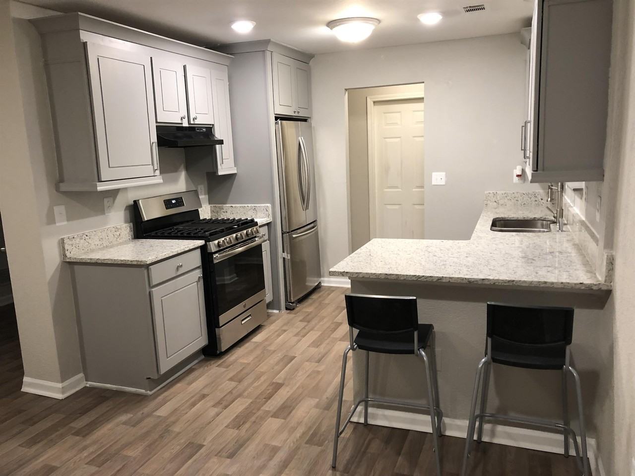 6634 Coventry Pt #1 - Photo 7 of 28