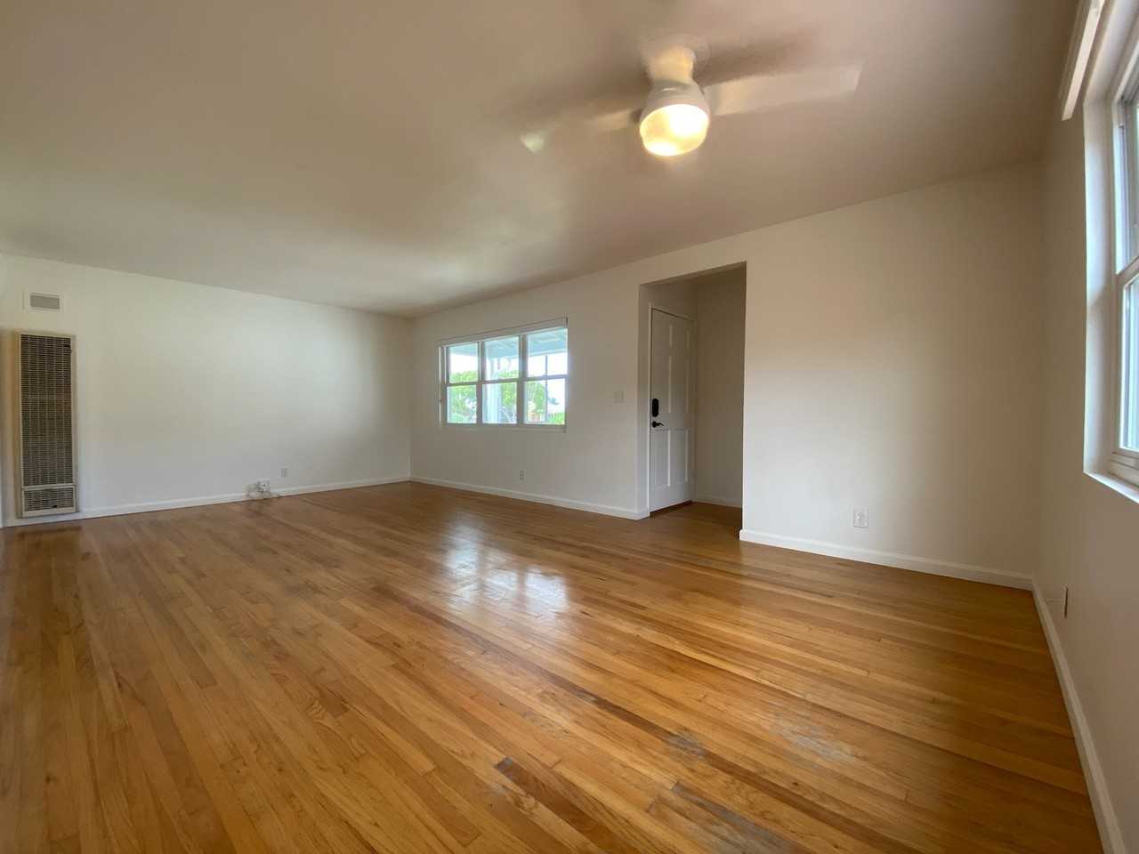 1462 Stewart St - Photo 2 of 38