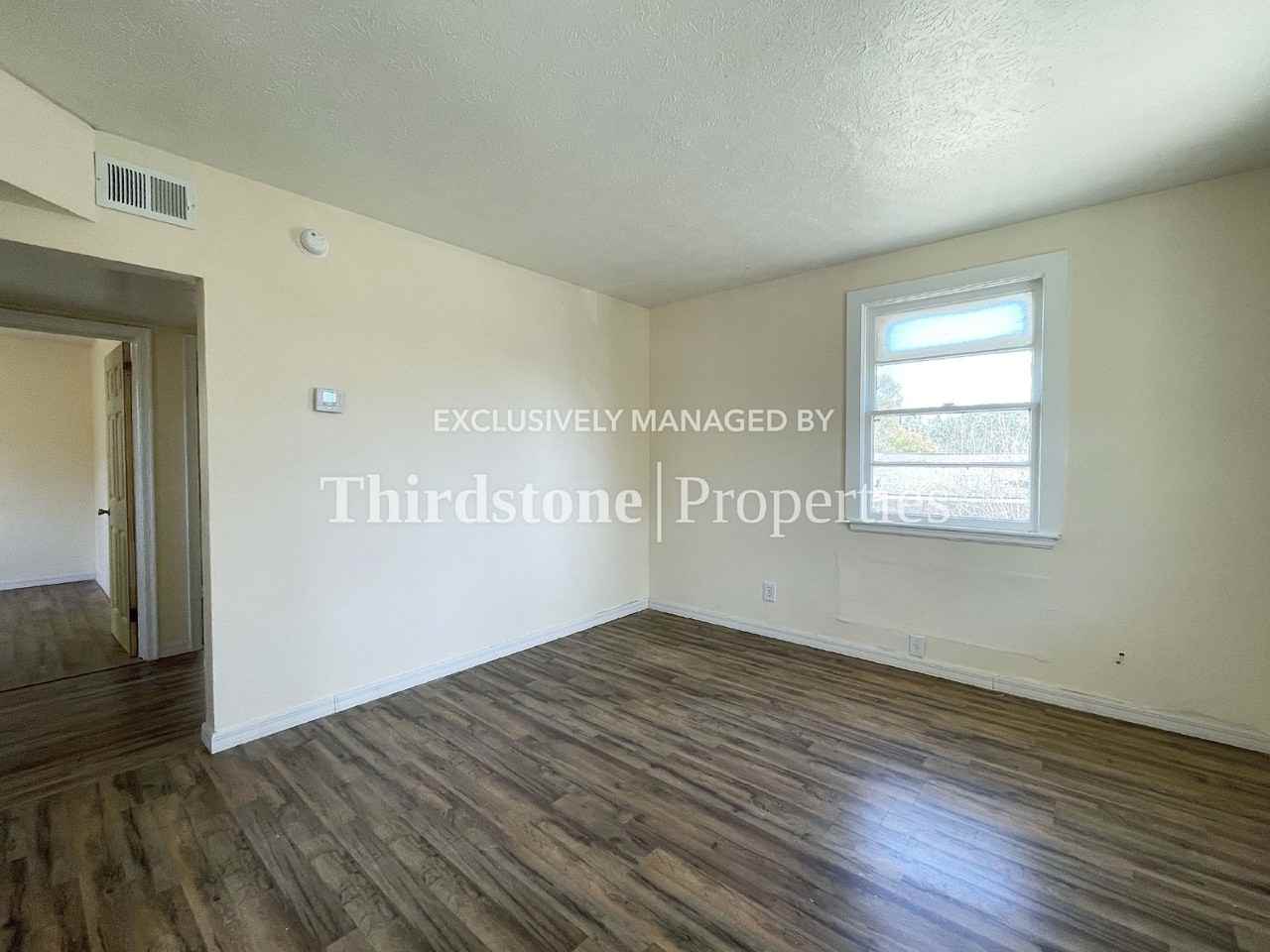 1431 West 18th Street - Photo 5 of 16