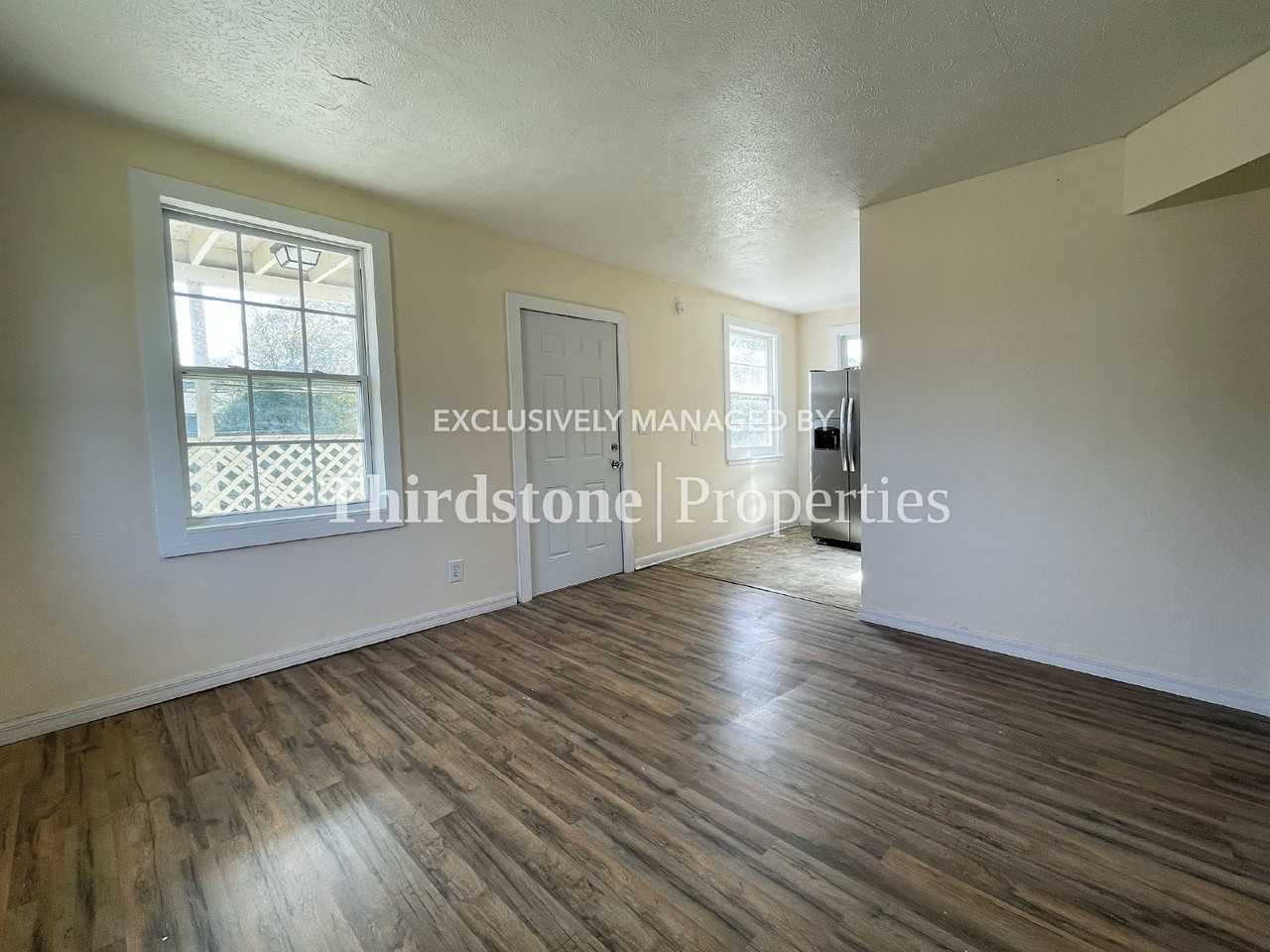 1431 West 18th Street - Photo 6 of 16