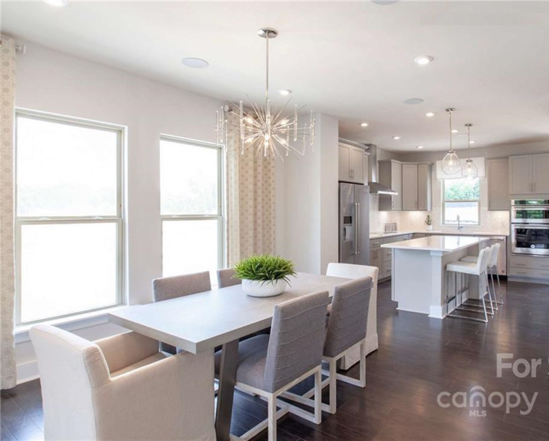 12131 Brooklyn Ave - Photo 2 of 4