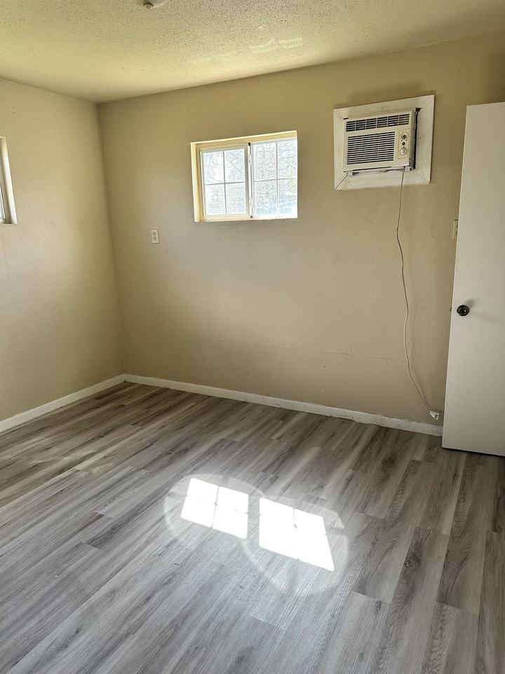 1334 Clare Dr #1 - Photo 3 of 6