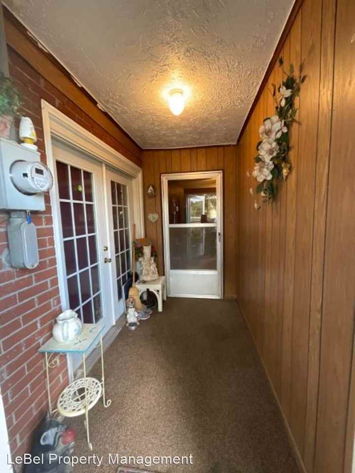 2465 Wayman St - Photo 2 of 7