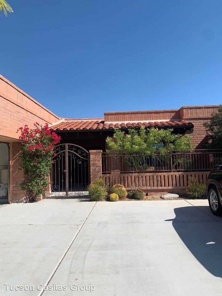 5360 N Via Velazquez - Photo 2 of 36