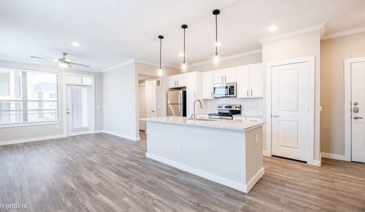 12701 Lexington St - Photo 2 of 7