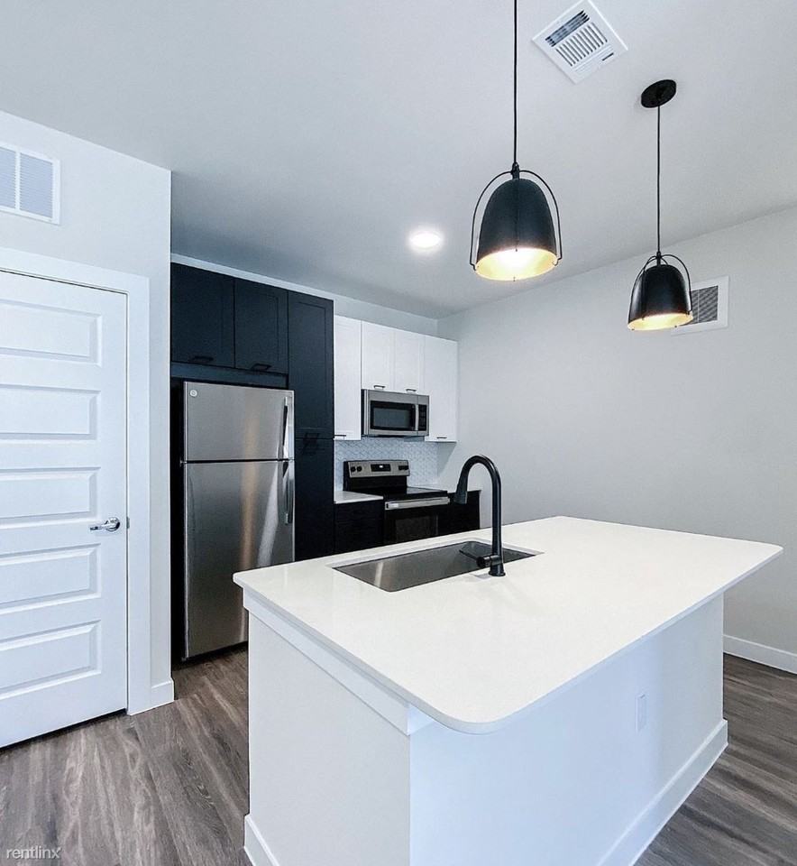 11328 Hero Way W - Photo 2 of 8