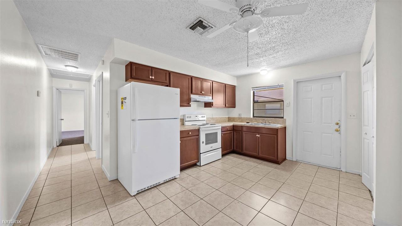 1236 Josephine St - Photo 2 of 16