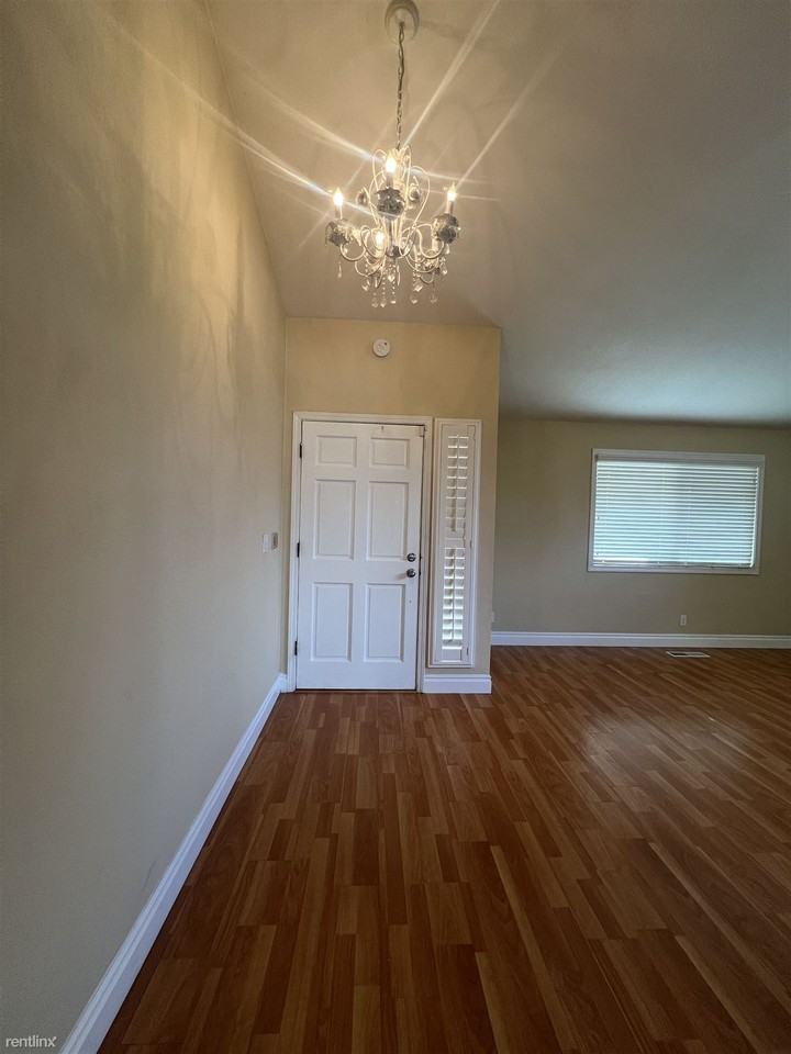 3118 Glen Alto Ct - Photo 3 of 32