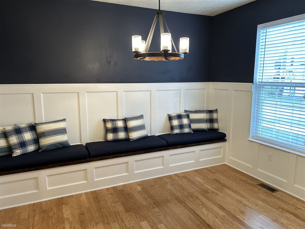 120 Robert St - Photo 3 of 25