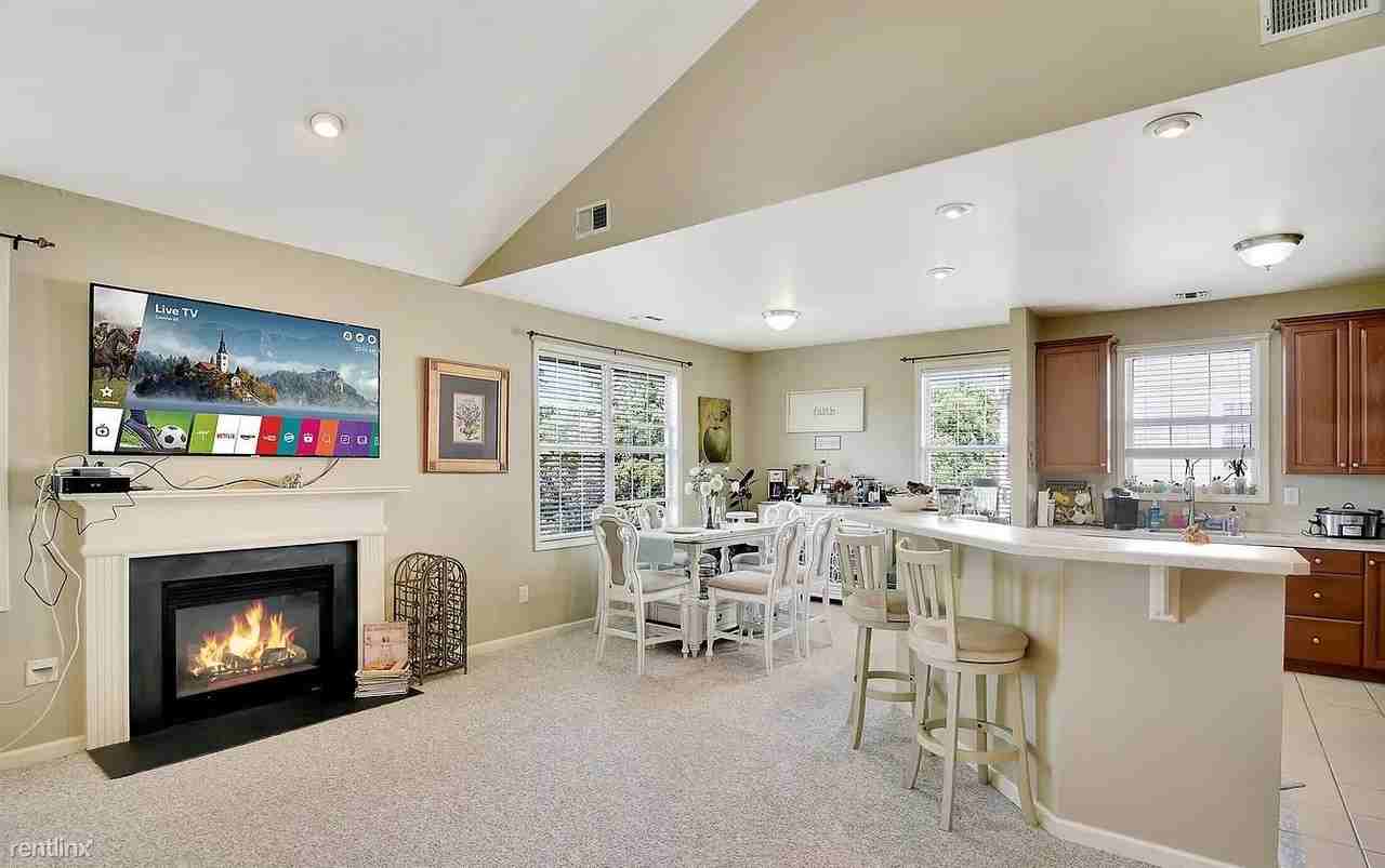 86 George Russell Way - Photo 2 of 6