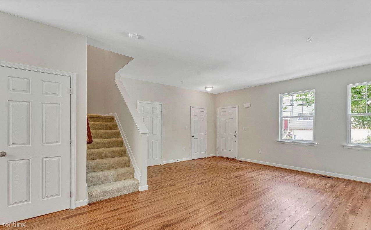 401 English Oak Ln - Photo 3 of 7