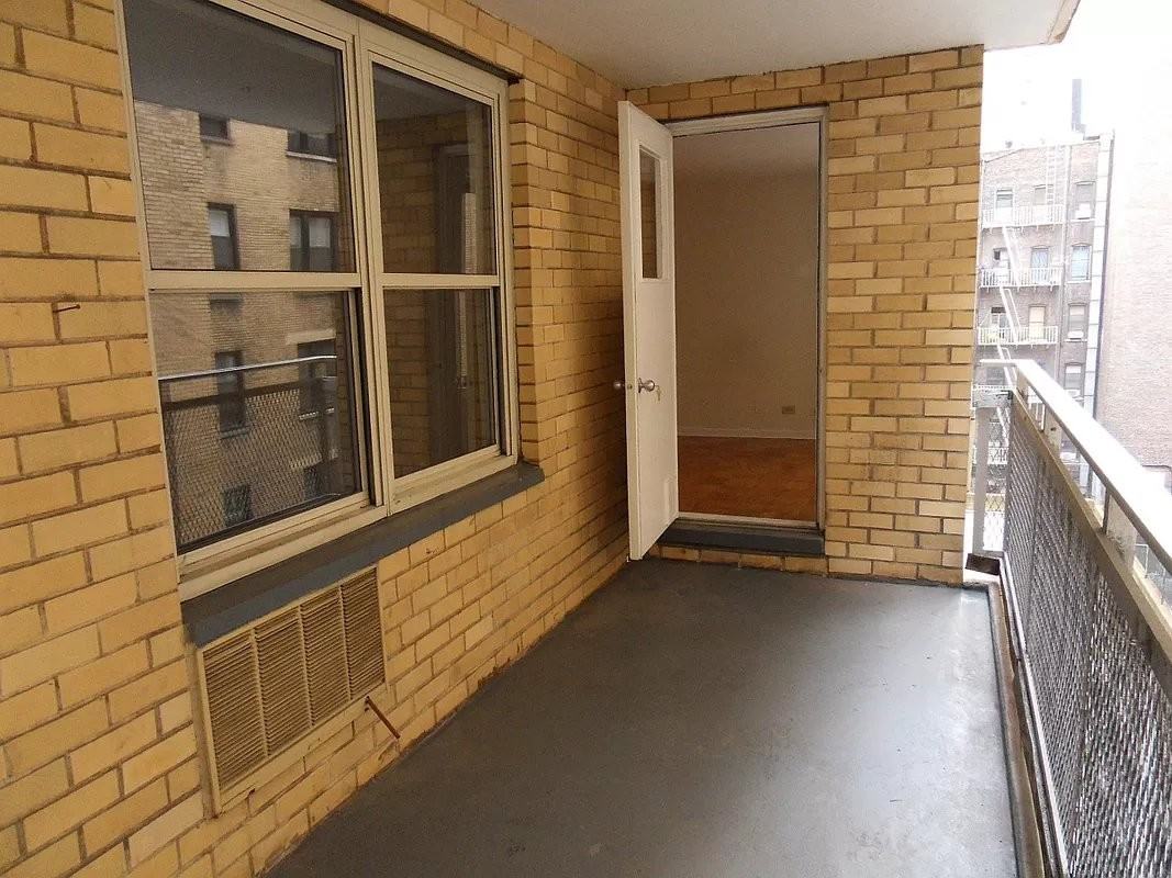 W 89th St 9L, New York, NY 10024 1 Bedroom Apartment for 4,102/month