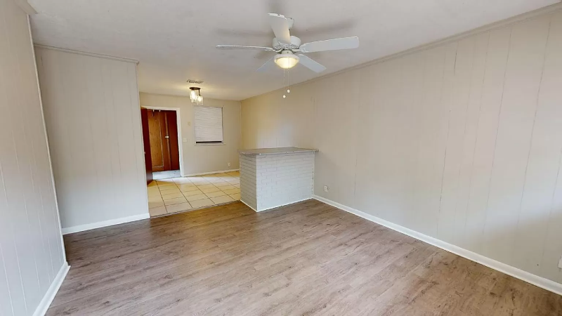 5687 Atlee Ave - Photo 6 of 12