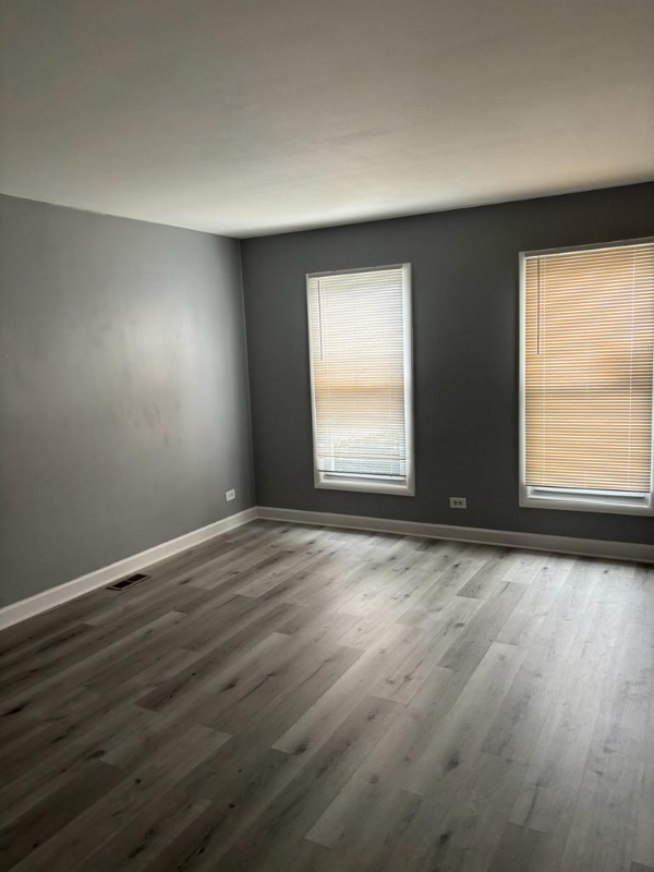 163 Williamsburg Rd - Photo 3 of 10