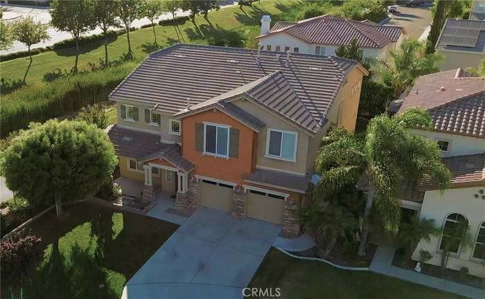 45811 Honeysuckle Court - Photo 4 of 51