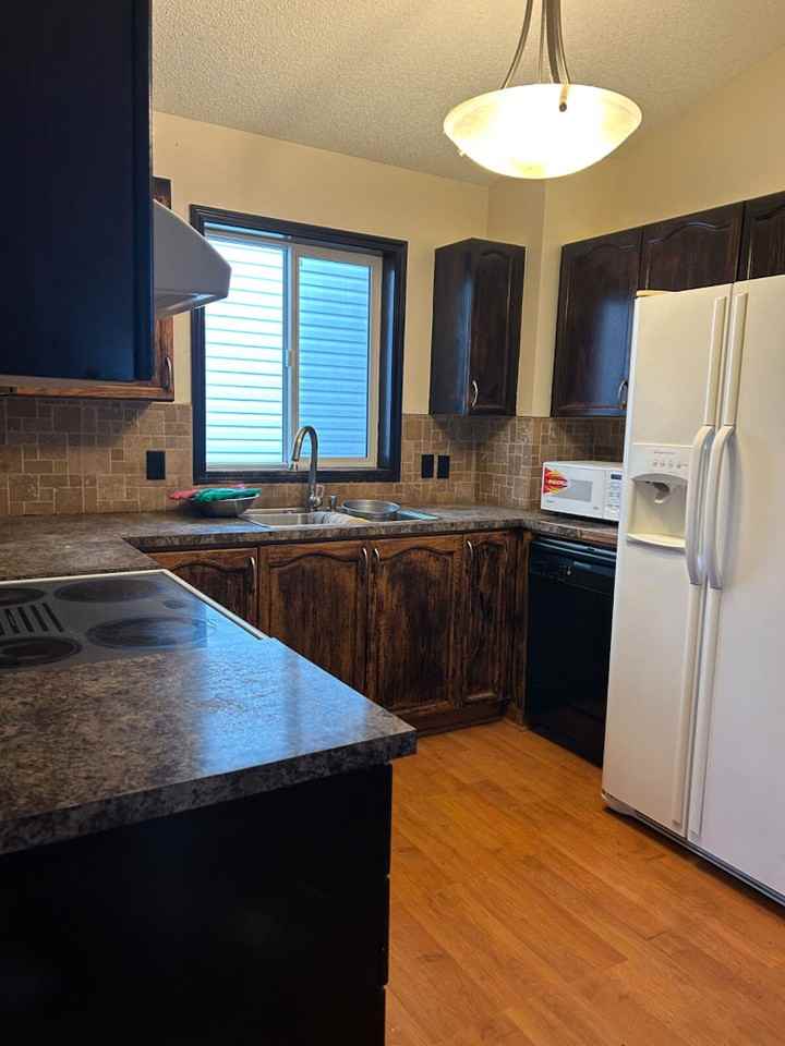 280 Harvest Gold Circle Northeast - Photo 3 of 11