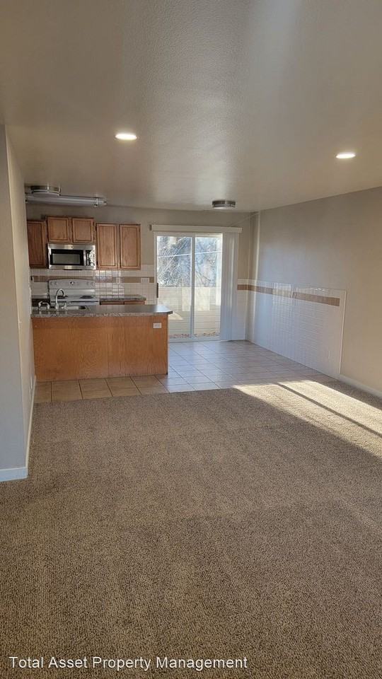 4021 4023 W. State St. Apartments in Collister, Boise City, ID 83703