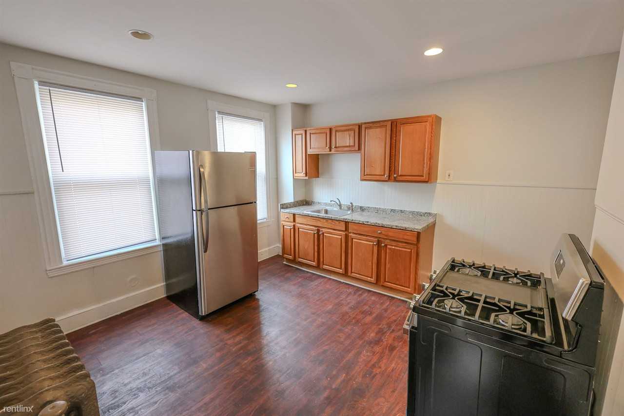 569 Norfolk St - Photo 2 of 13