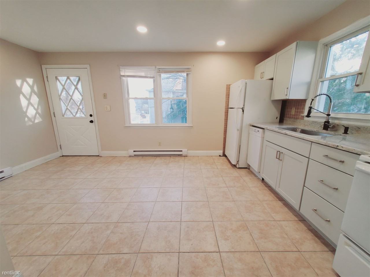 43 Palmer Ave - Photo 2 of 11