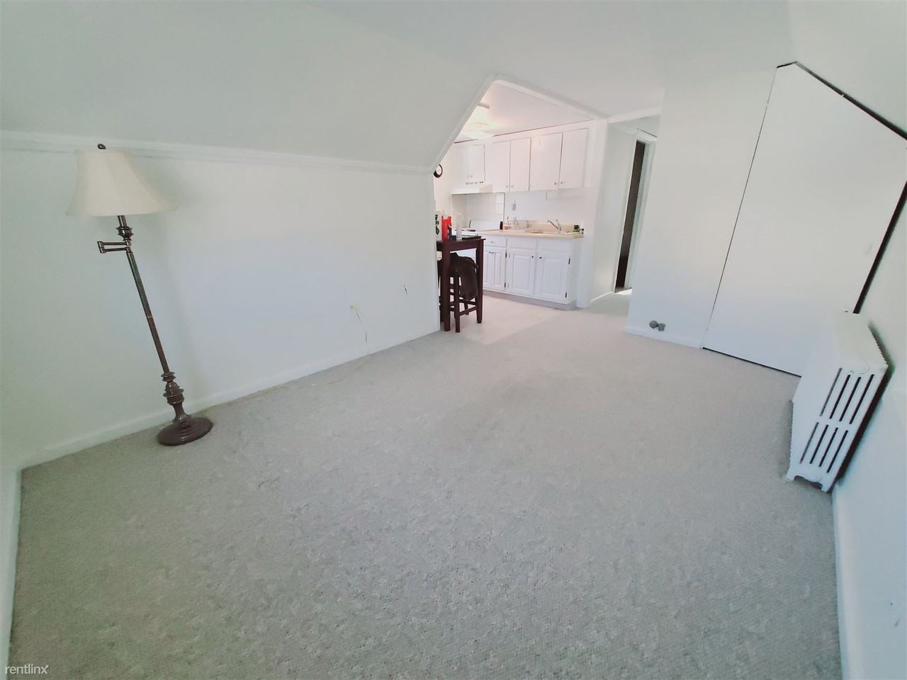 176 Seaside Ave - Photo 2 of 4