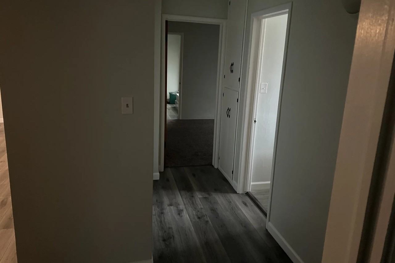 1506 S Stephens Ave - Photo 3 of 9