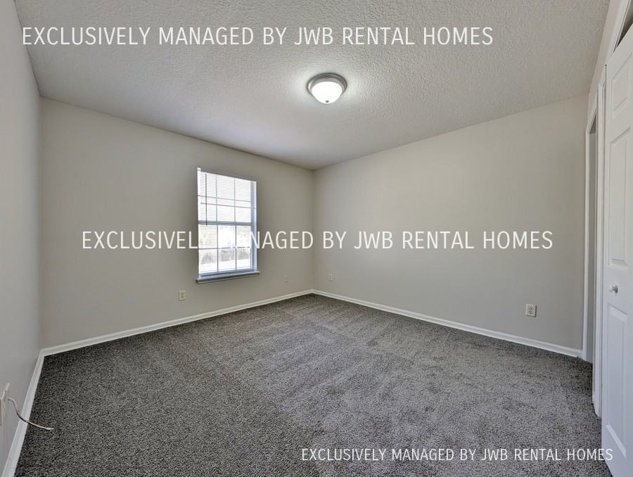 2325 W 15th St - Photo 2 of 8