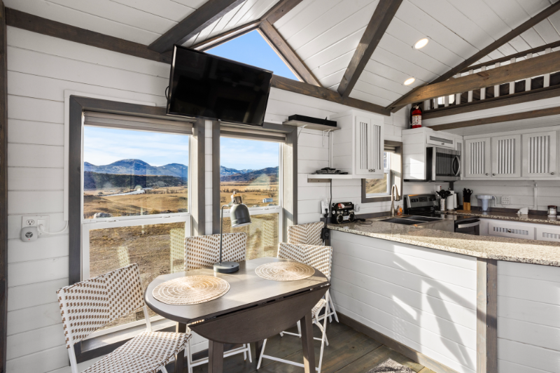 96 Arcturus Dr - Photo 3 of 50