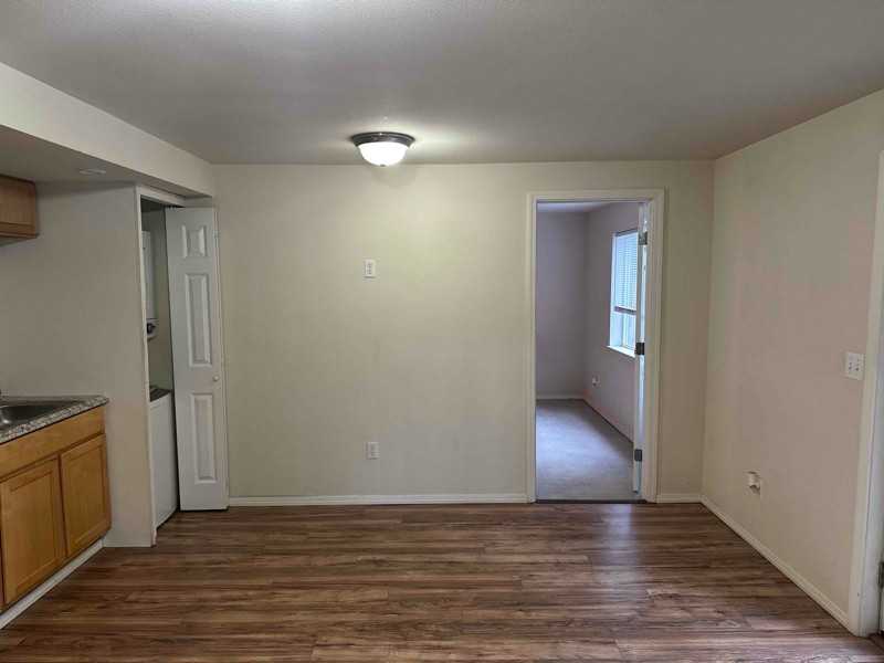 200 202nd St Se - Photo 5 of 12