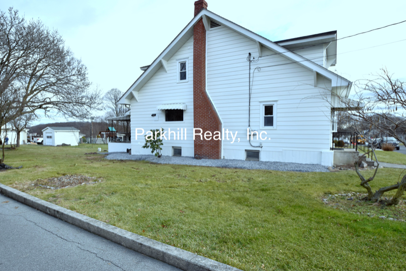 319 Liberty Ave - Photo 2 of 23