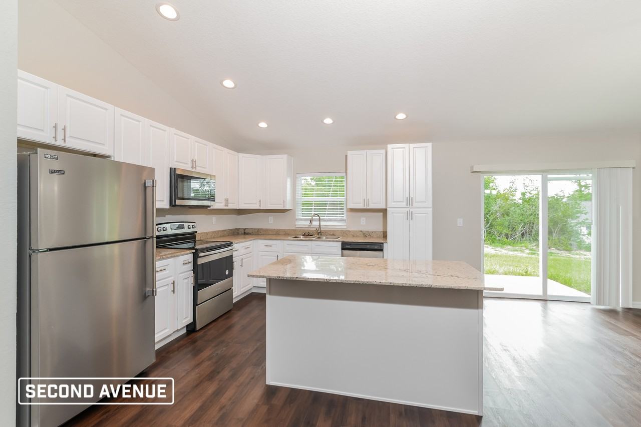 4605 Sw 158th Street Rd - Photo 2 of 20