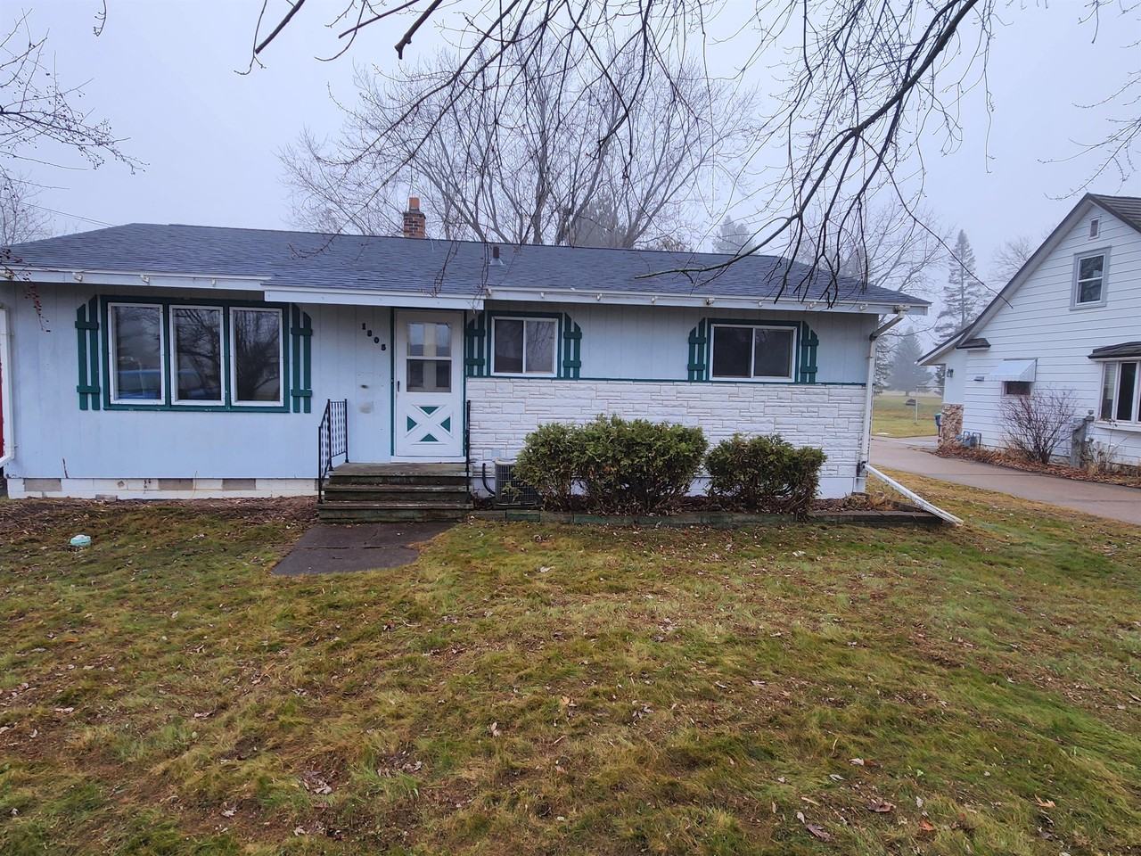 1805 5th Ave #1 - Photo 4 of 24