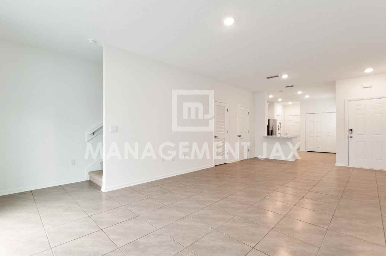 4002 Bay Hawk Ct #1 - Photo 6 of 14