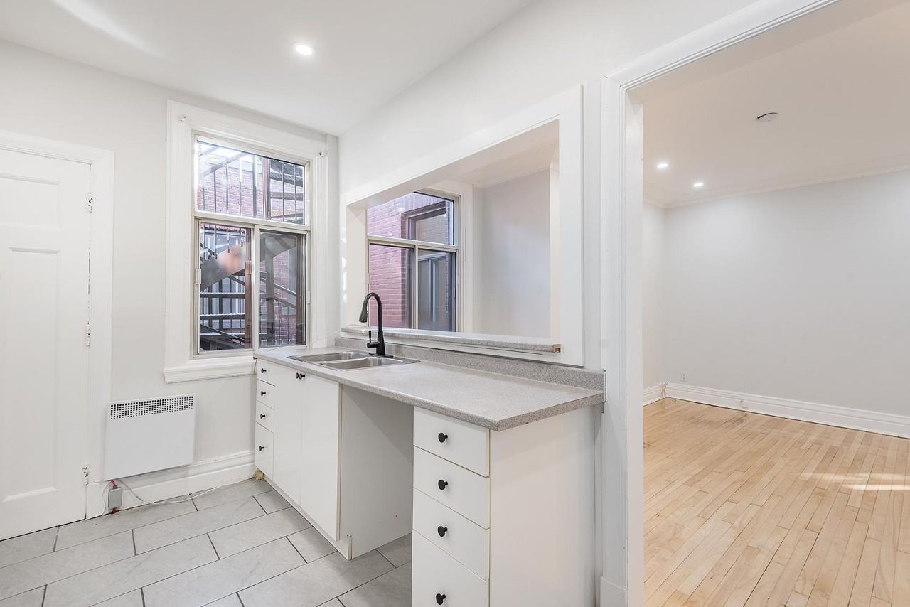 5867 Parc Ave Apartments 5535 Av Du Parc, Montréal, QC H2V None Zumper