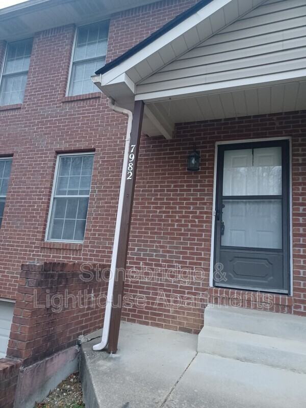 7982 Old Vincennes Rd - Photo 2 of 17