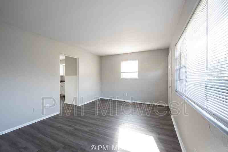 5843 Woodside Dr - Photo 2 of 22