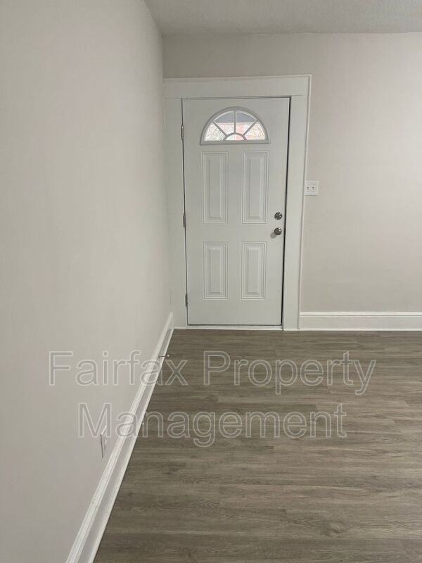 1212 N Miami Blvd - Photo 3 of 24