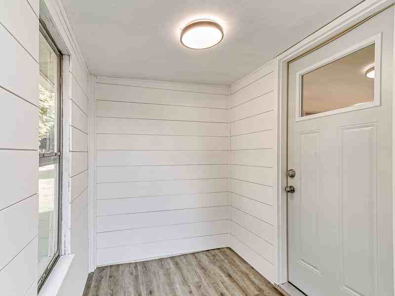 204 State Ave - Photo 3 of 19
