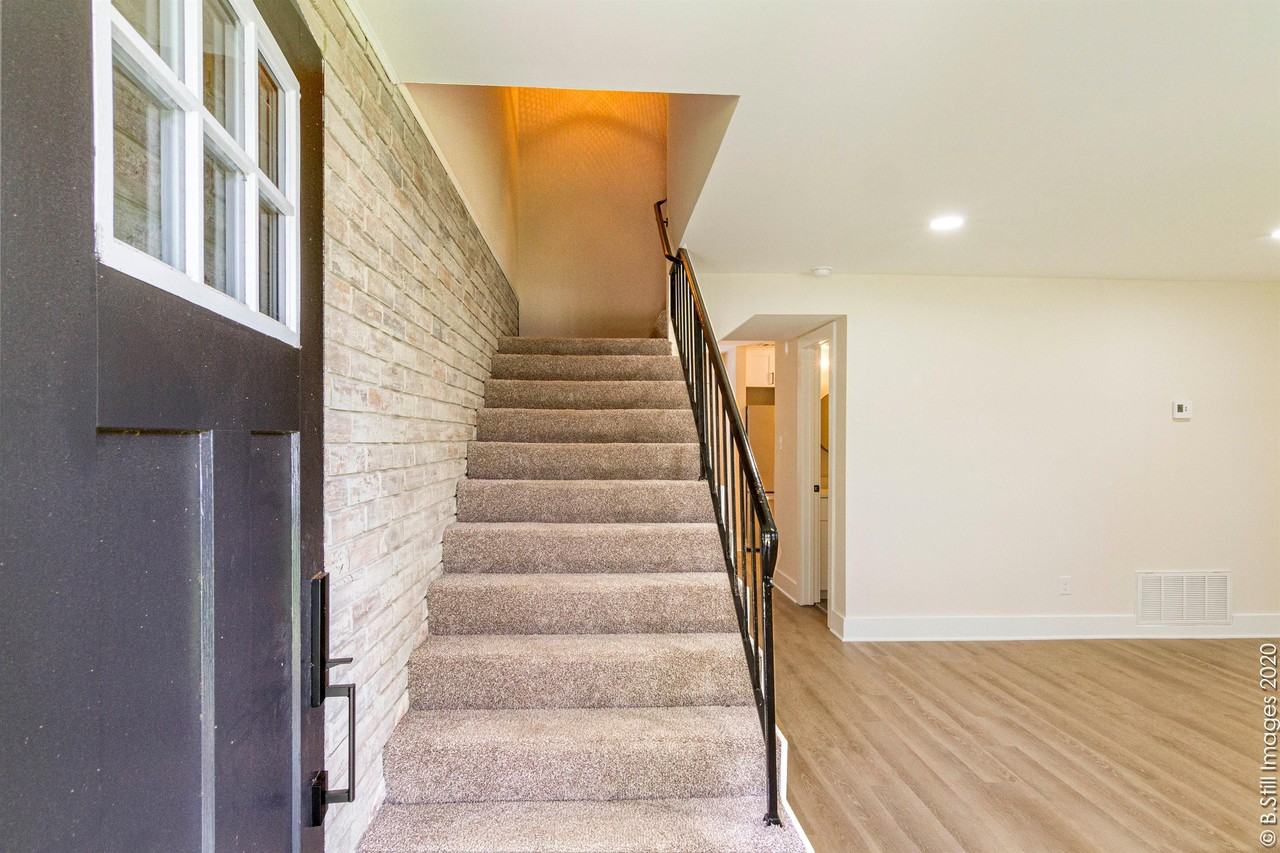 1744 Cambridge AvenueUnit 06 #06 - Photo 2 of 20