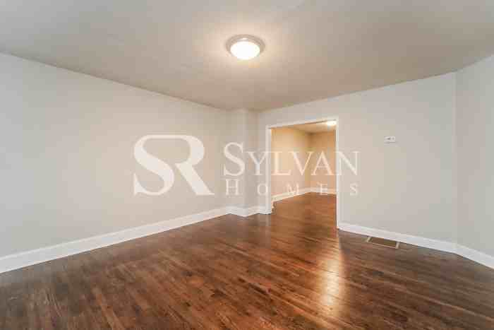 1712 White Oak Ave - Photo 3 of 16