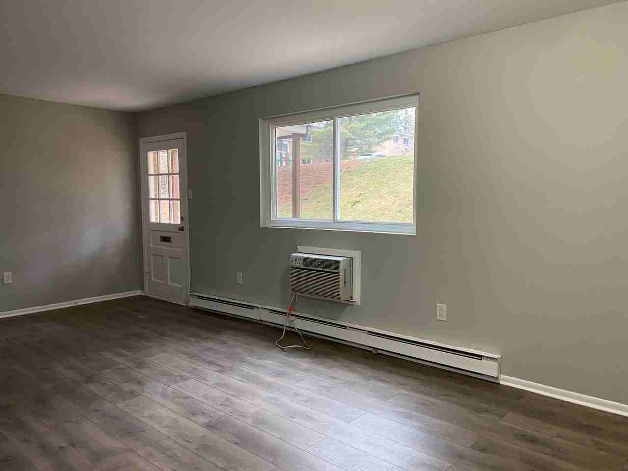 The Cloverleaf Apartments 3541 Ridgeway St 3571, Laureldale, PA